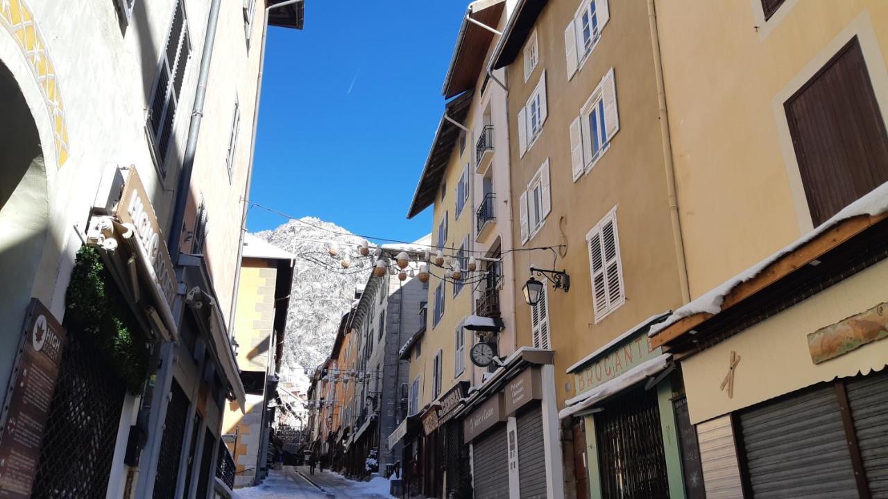 Ferienwohnung A Deux Pas ... Briançon Exterior foto